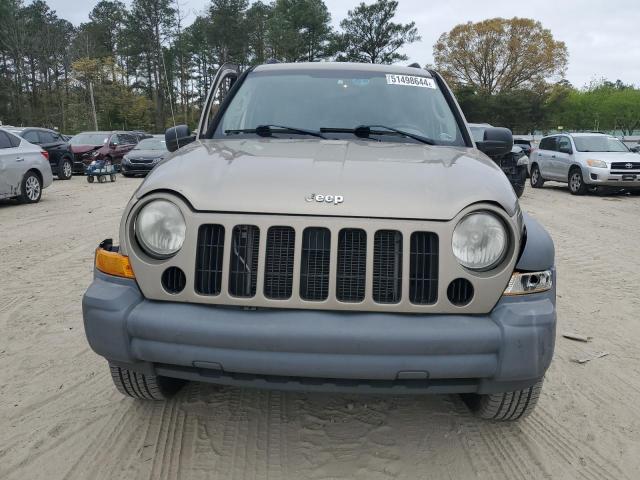 Photo 4 VIN: 1J4GL48KX5W572789 - JEEP LIBERTY 