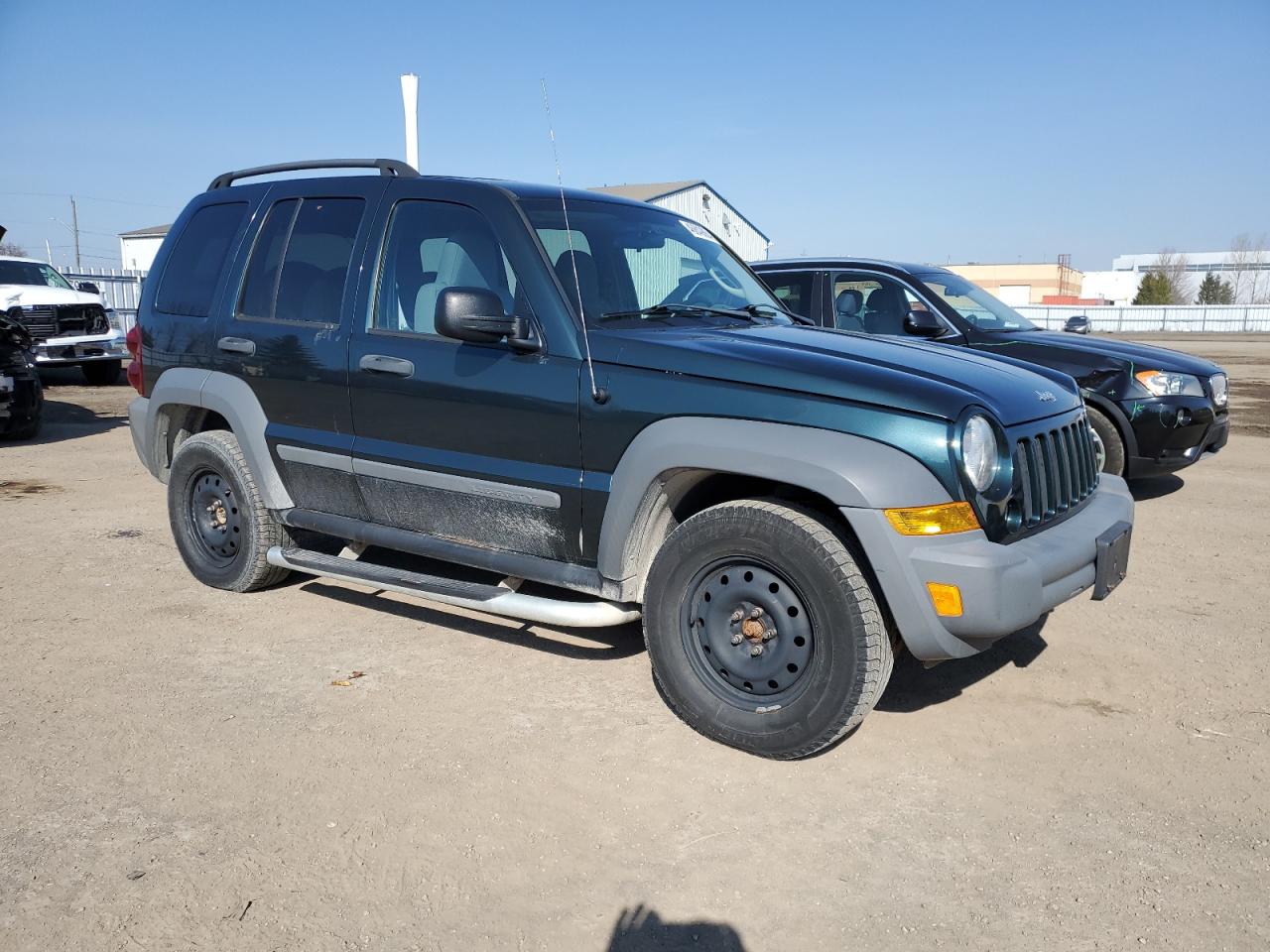 Photo 3 VIN: 1J4GL48KX5W704966 - JEEP LIBERTY (NORTH AMERICA) 