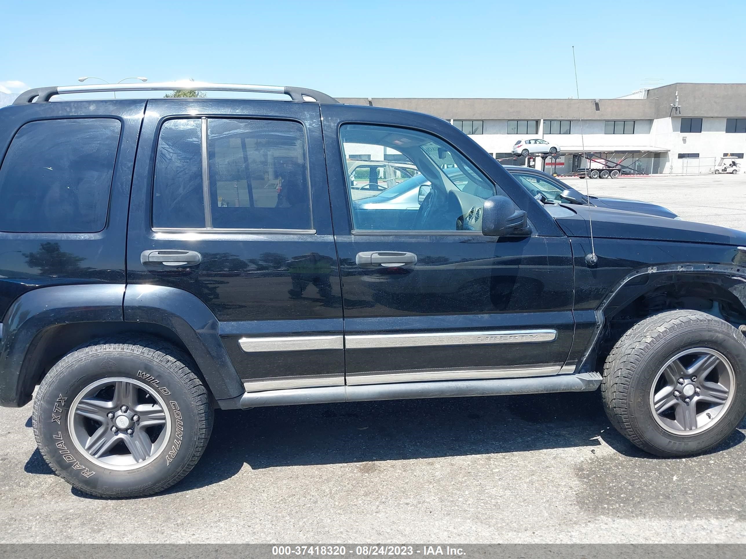 Photo 12 VIN: 1J4GL58K26W176332 - JEEP LIBERTY (NORTH AMERICA) 