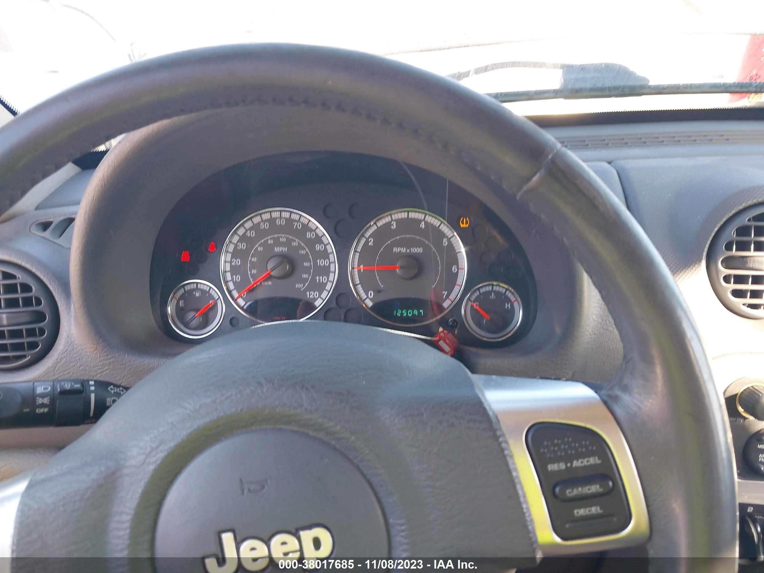 Photo 6 VIN: 1J4GL58K55W614646 - JEEP LIBERTY (NORTH AMERICA) 