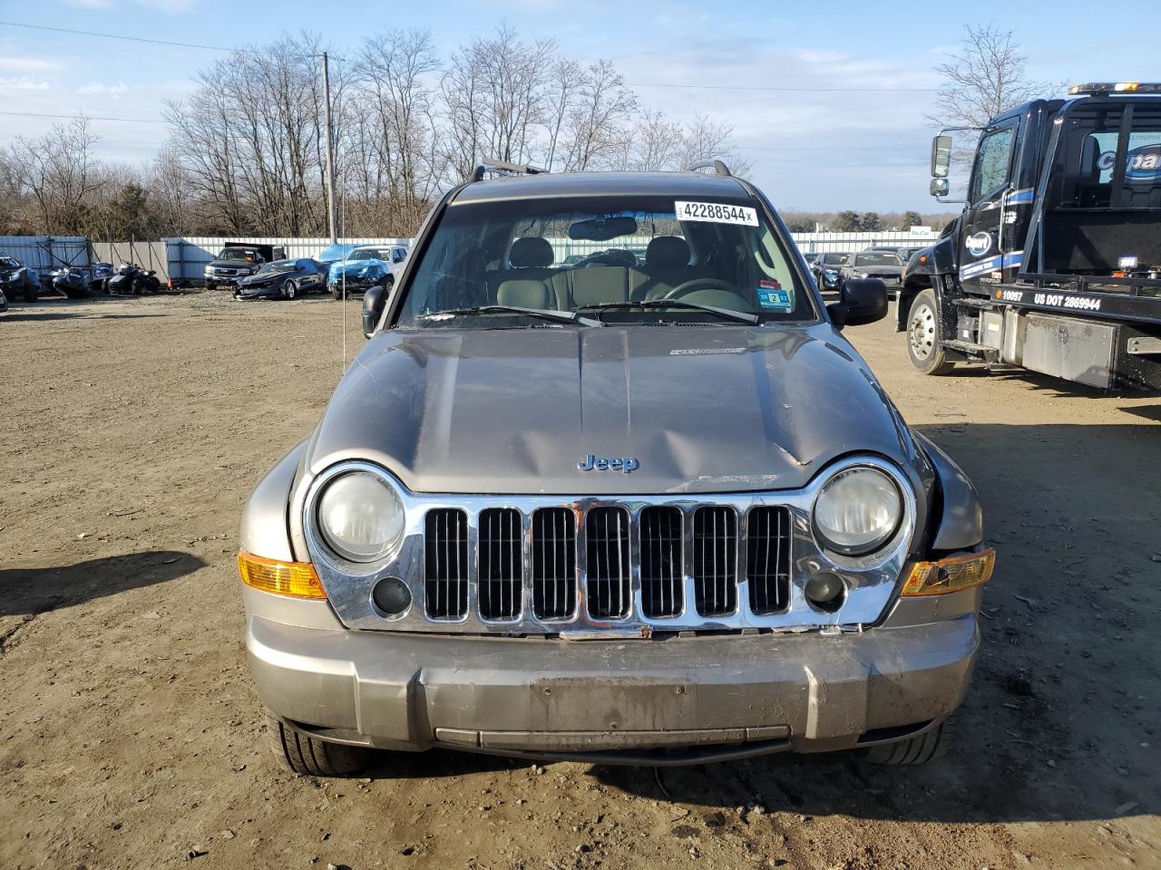 Photo 4 VIN: 1J4GL58K75W621145 - JEEP LIBERTY (NORTH AMERICA) 