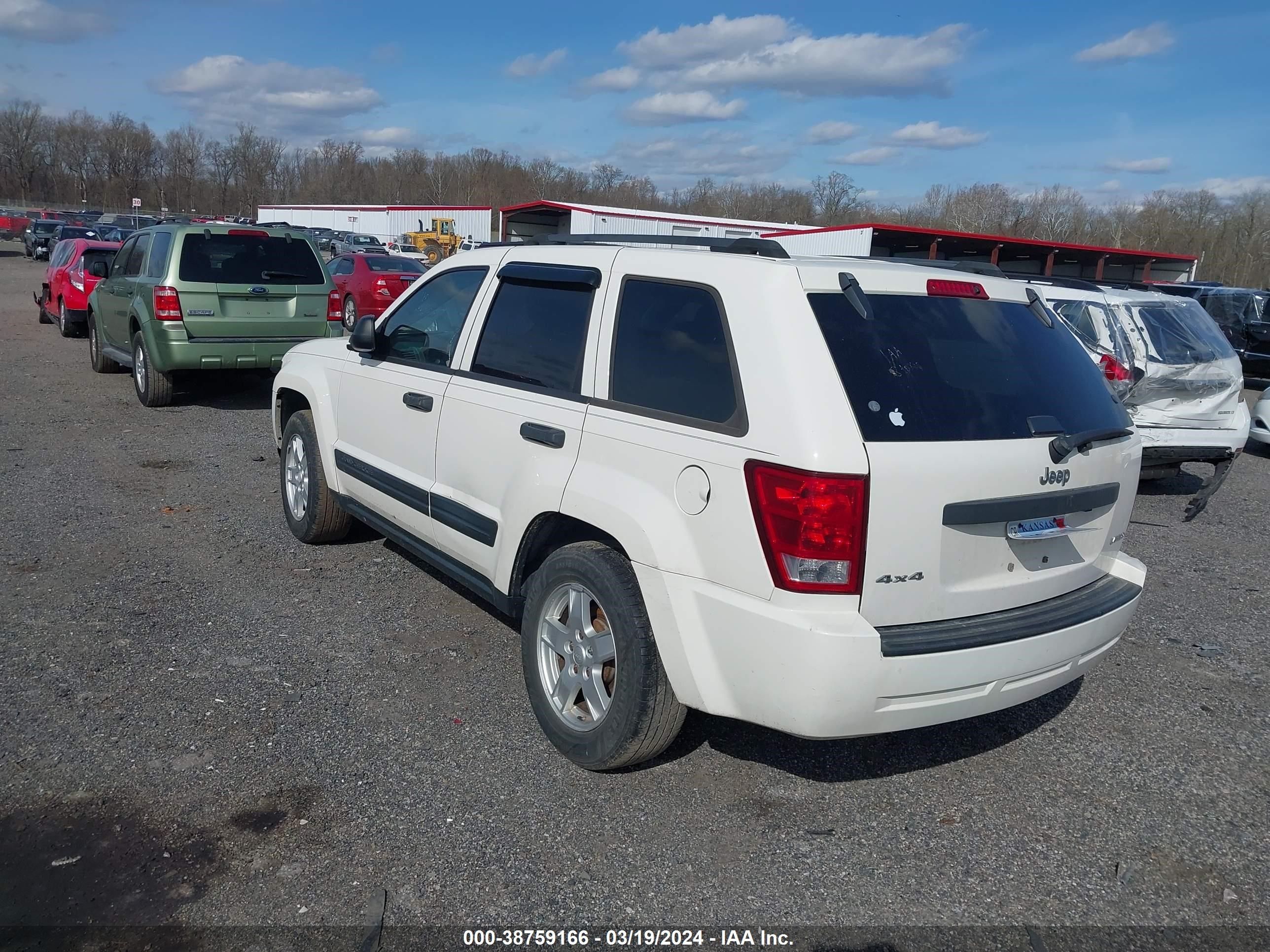 Photo 2 VIN: 1J4GR48K05C535850 - JEEP GRAND CHEROKEE 