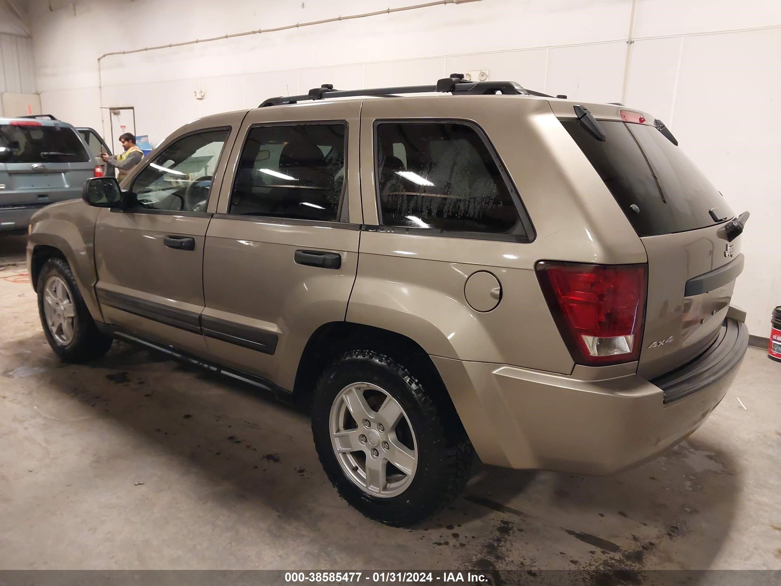 Photo 2 VIN: 1J4GR48K05C695761 - JEEP GRAND CHEROKEE 