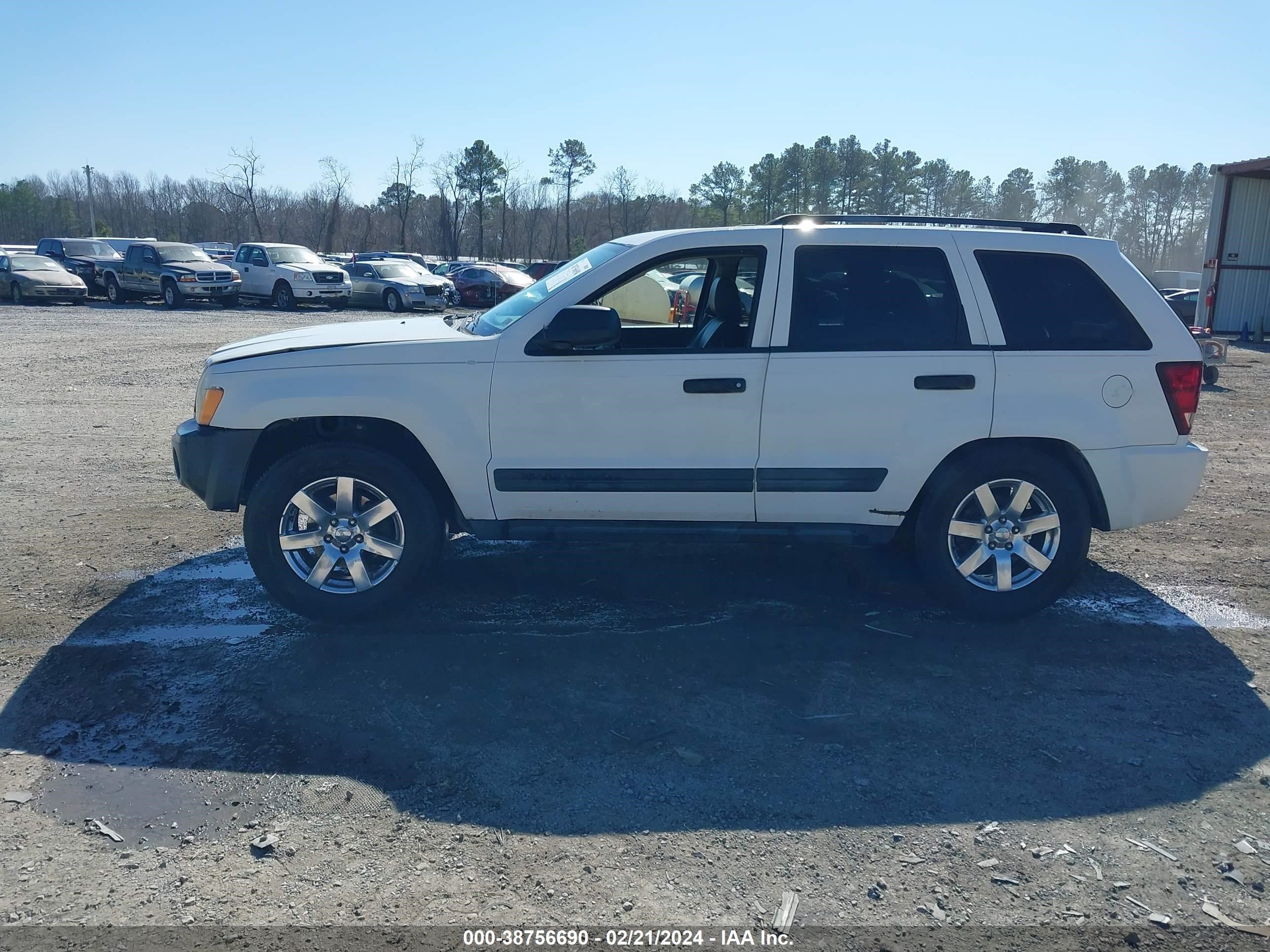 Photo 13 VIN: 1J4GR48K15C697082 - JEEP GRAND CHEROKEE 