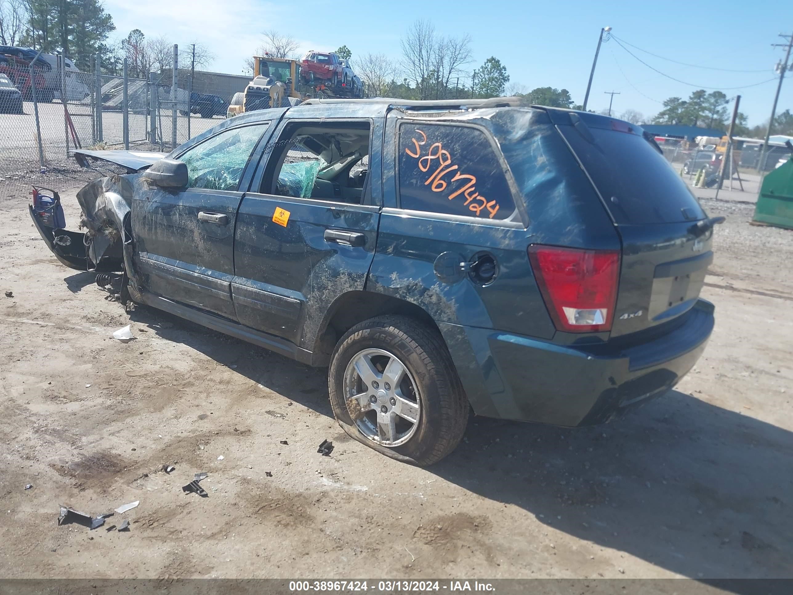 Photo 2 VIN: 1J4GR48K25C597458 - JEEP GRAND CHEROKEE 