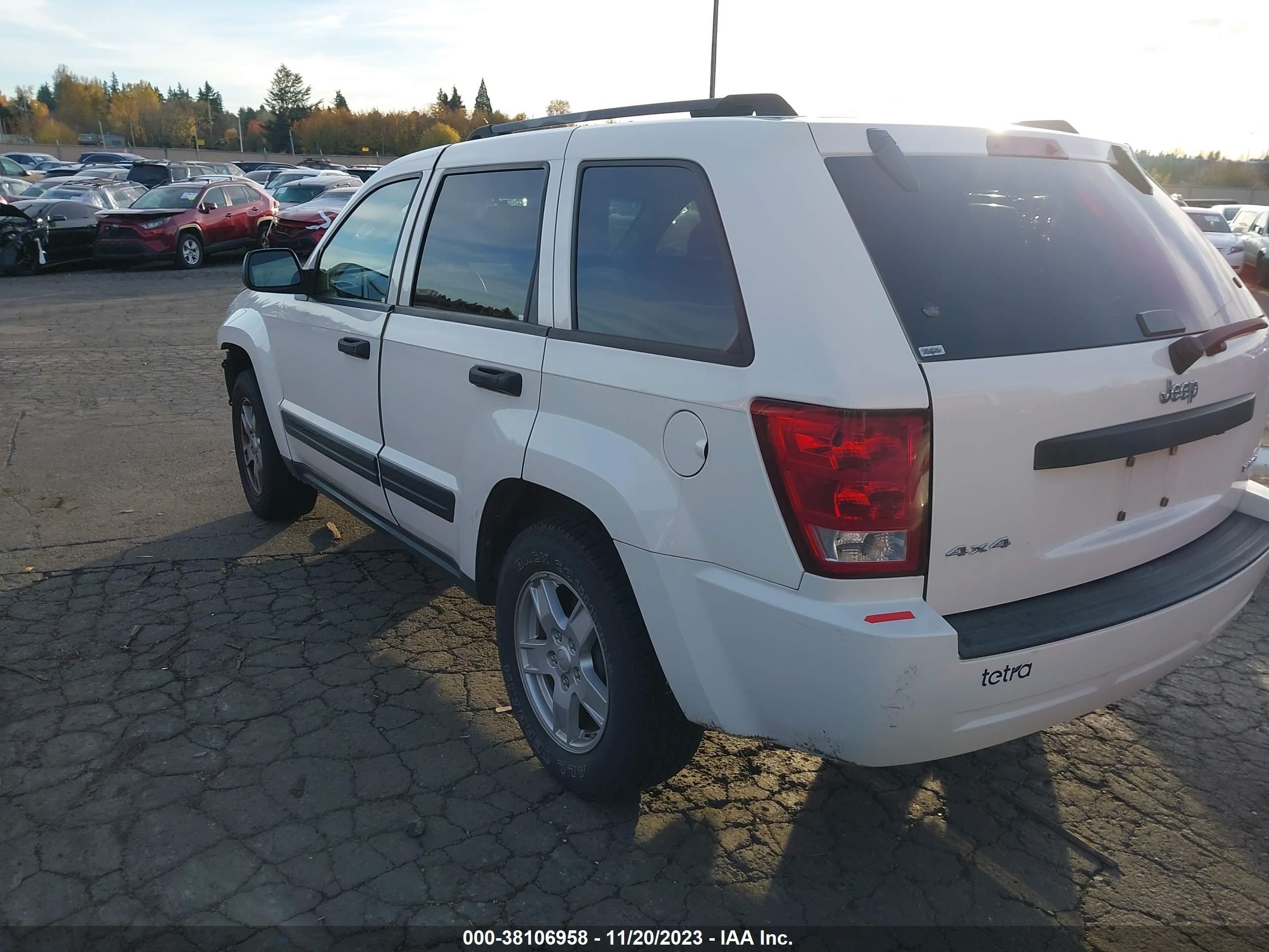 Photo 2 VIN: 1J4GR48K55C580427 - JEEP GRAND CHEROKEE 