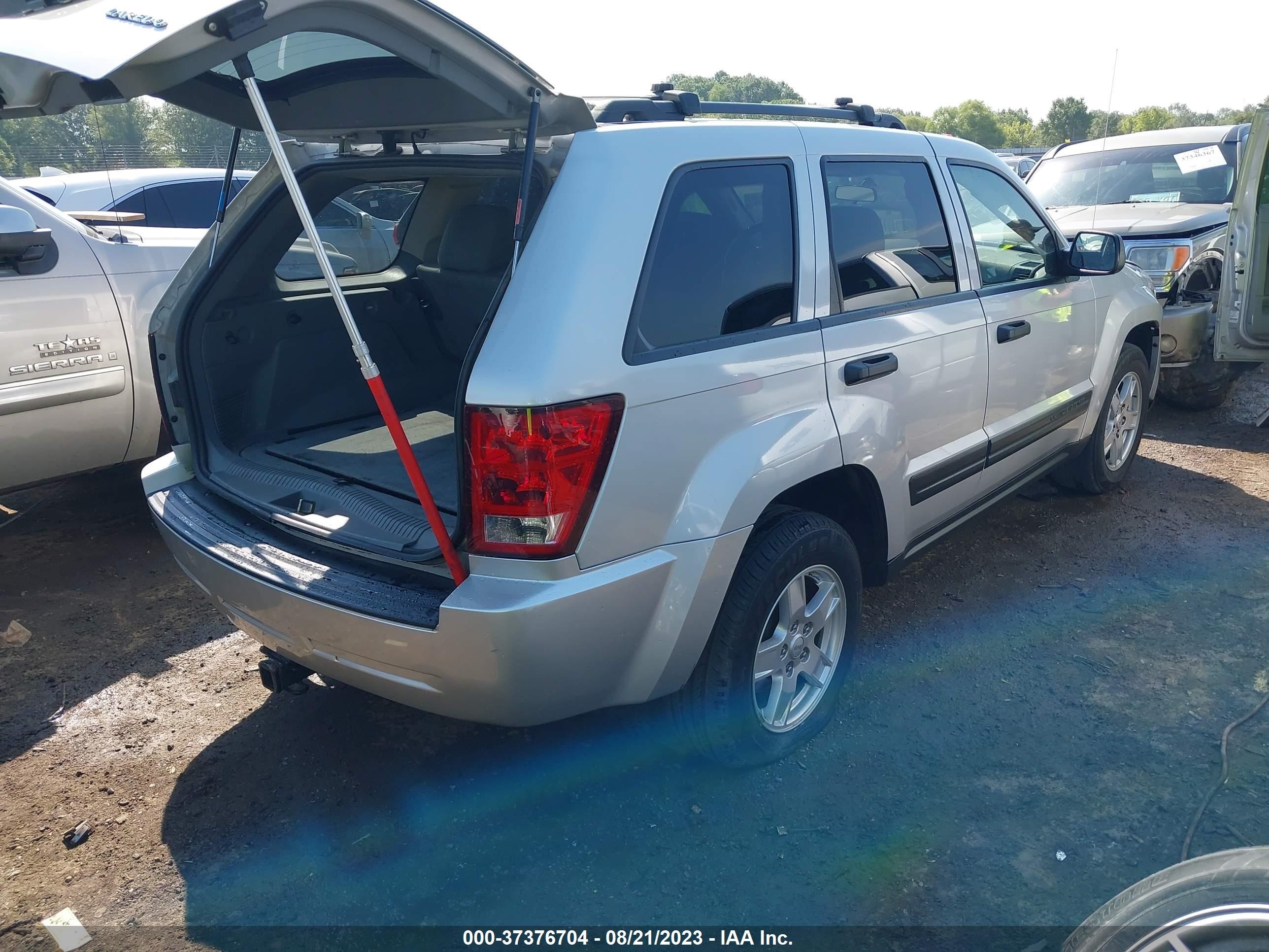 Photo 3 VIN: 1J4GS48K95C656798 - JEEP GRAND CHEROKEE 