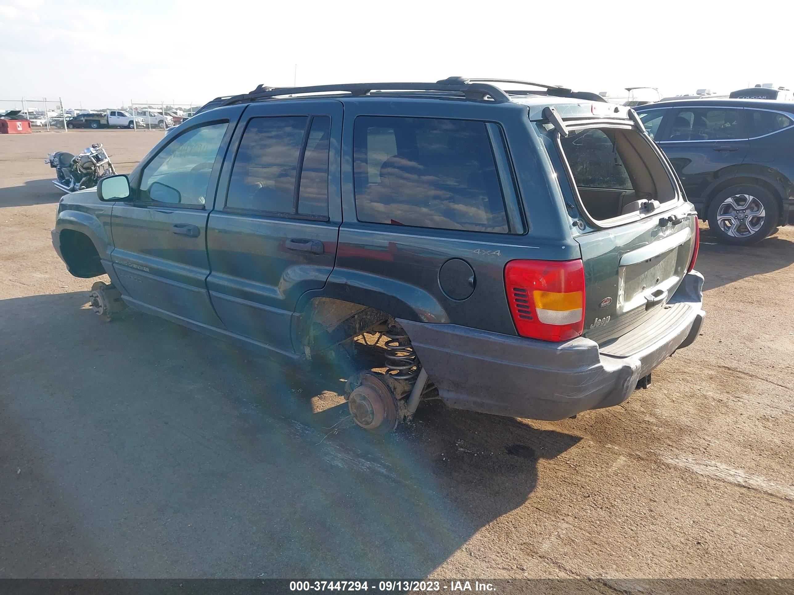 Photo 2 VIN: 1J4GW48N11C520965 - JEEP GRAND CHEROKEE 