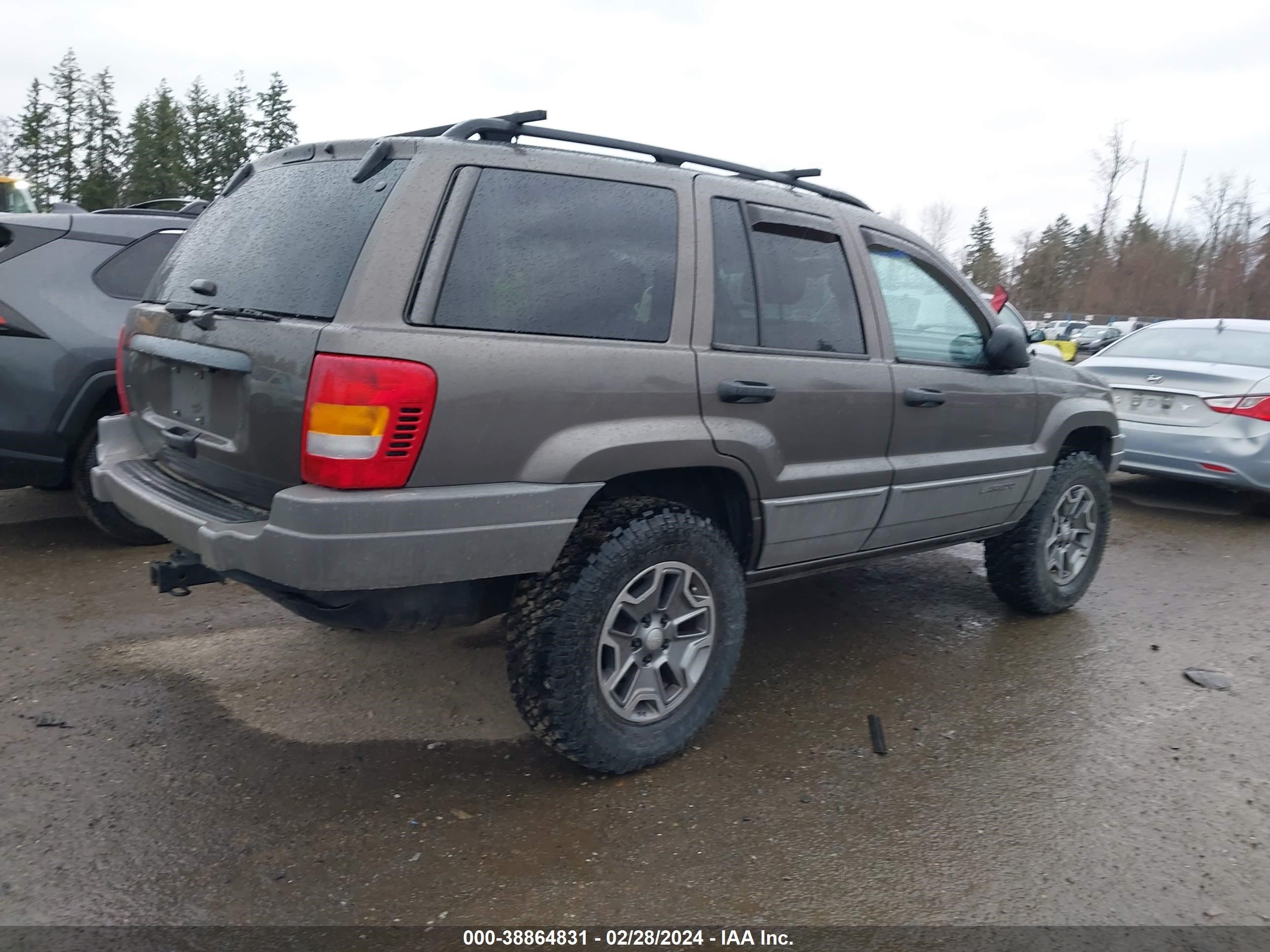 Photo 3 VIN: 1J4GW48N1YC159991 - JEEP GRAND CHEROKEE 