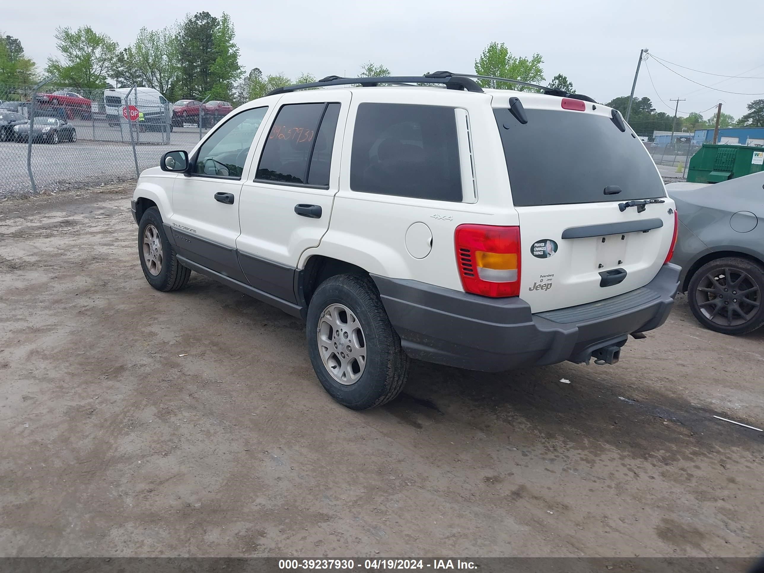 Photo 2 VIN: 1J4GW48S61C528548 - JEEP GRAND CHEROKEE 