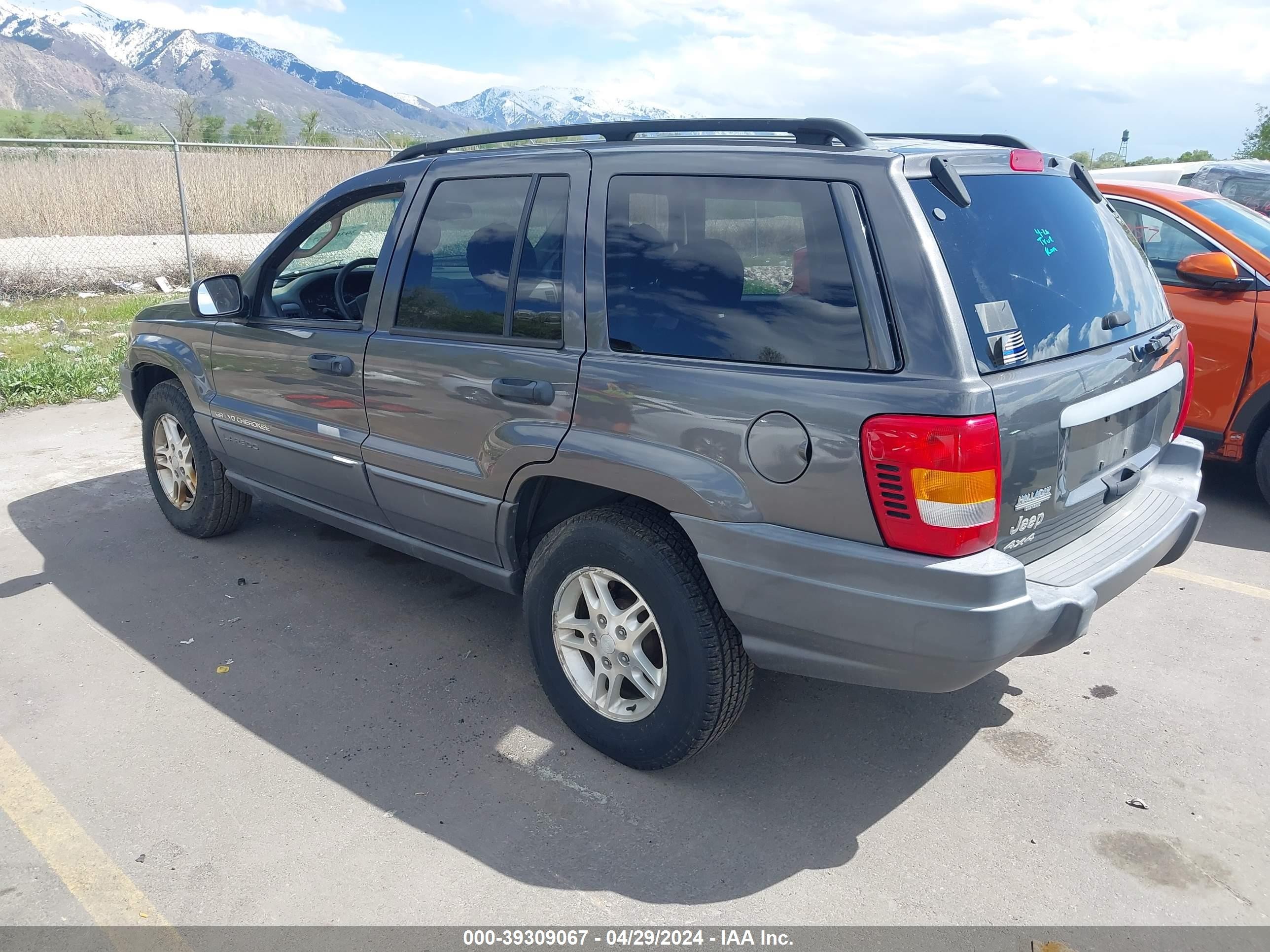 Photo 2 VIN: 1J4GW48S82C120604 - JEEP GRAND CHEROKEE 