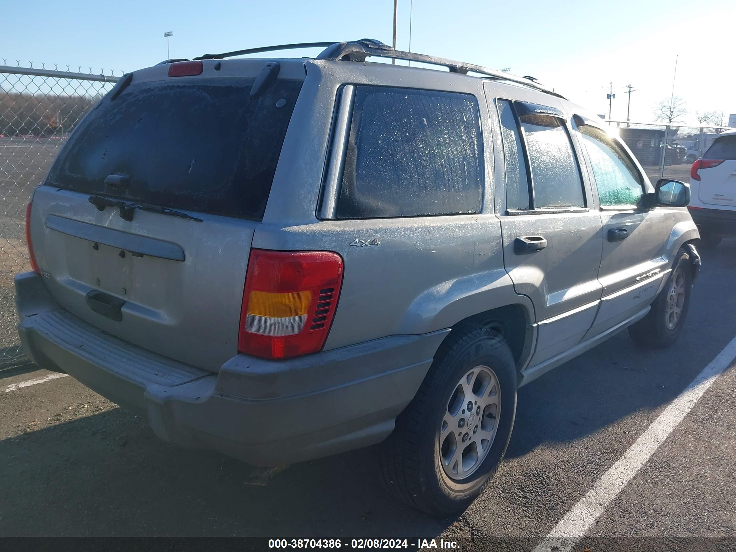 Photo 3 VIN: 1J4GW48SXYC152351 - JEEP GRAND CHEROKEE 