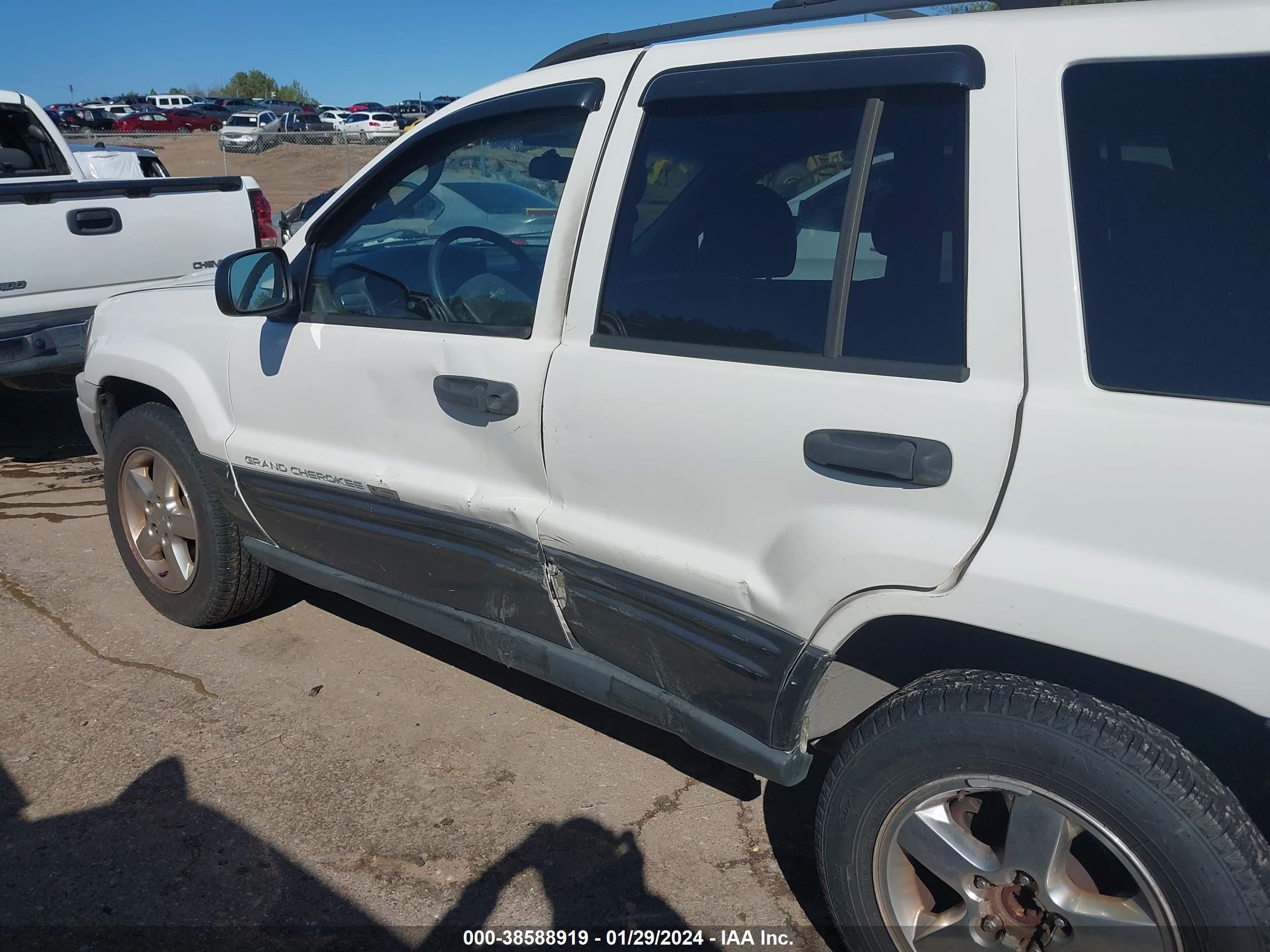 Photo 5 VIN: 1J4GX48S04C281805 - JEEP GRAND CHEROKEE 