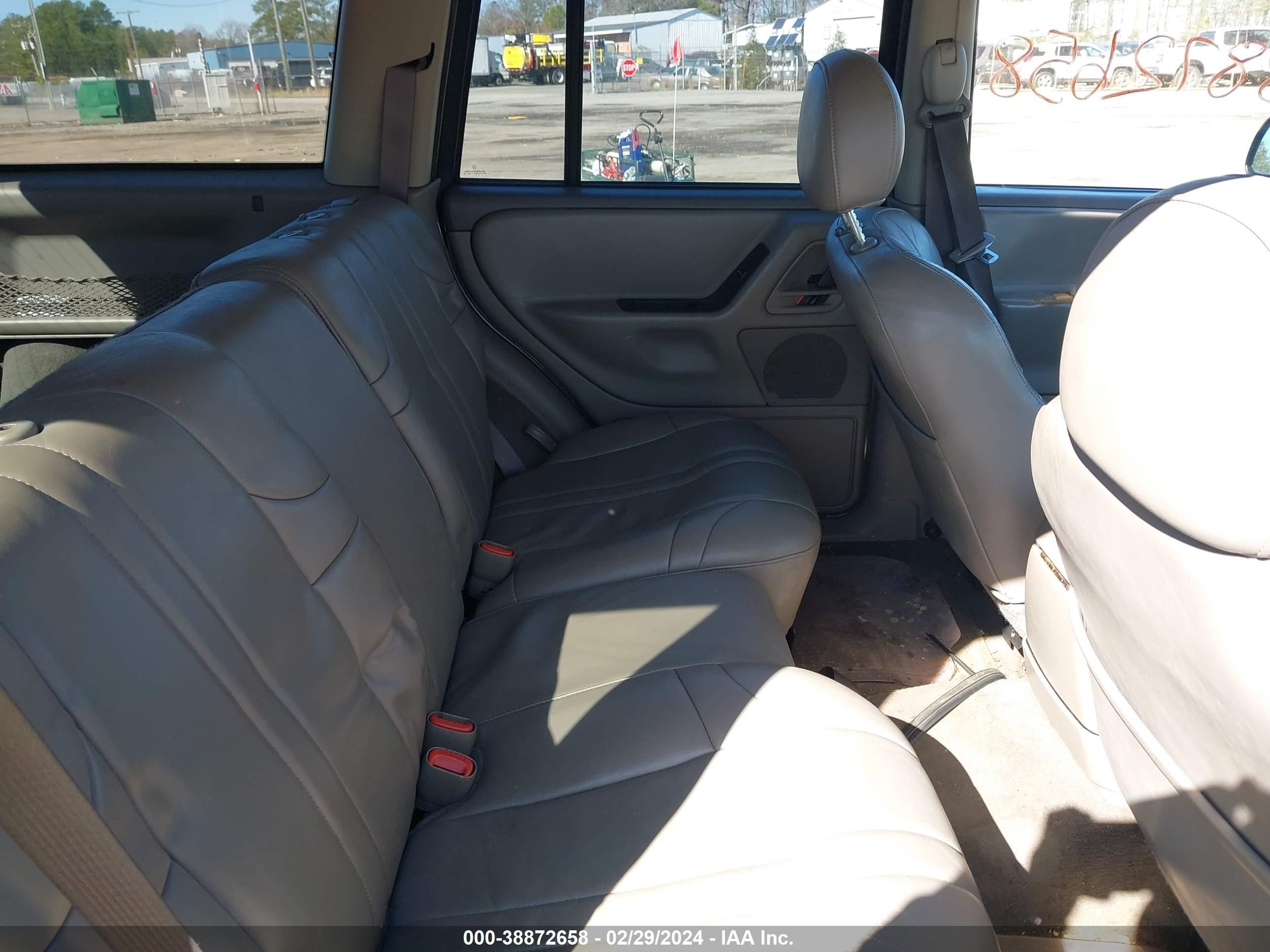 Photo 7 VIN: 1J4GX48S34C403833 - JEEP GRAND CHEROKEE 