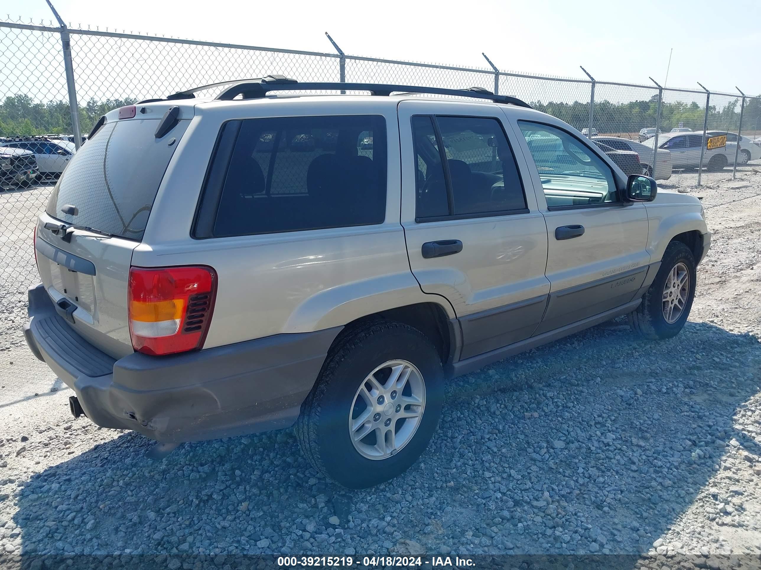 Photo 3 VIN: 1J4GX48S73C520569 - JEEP GRAND CHEROKEE 