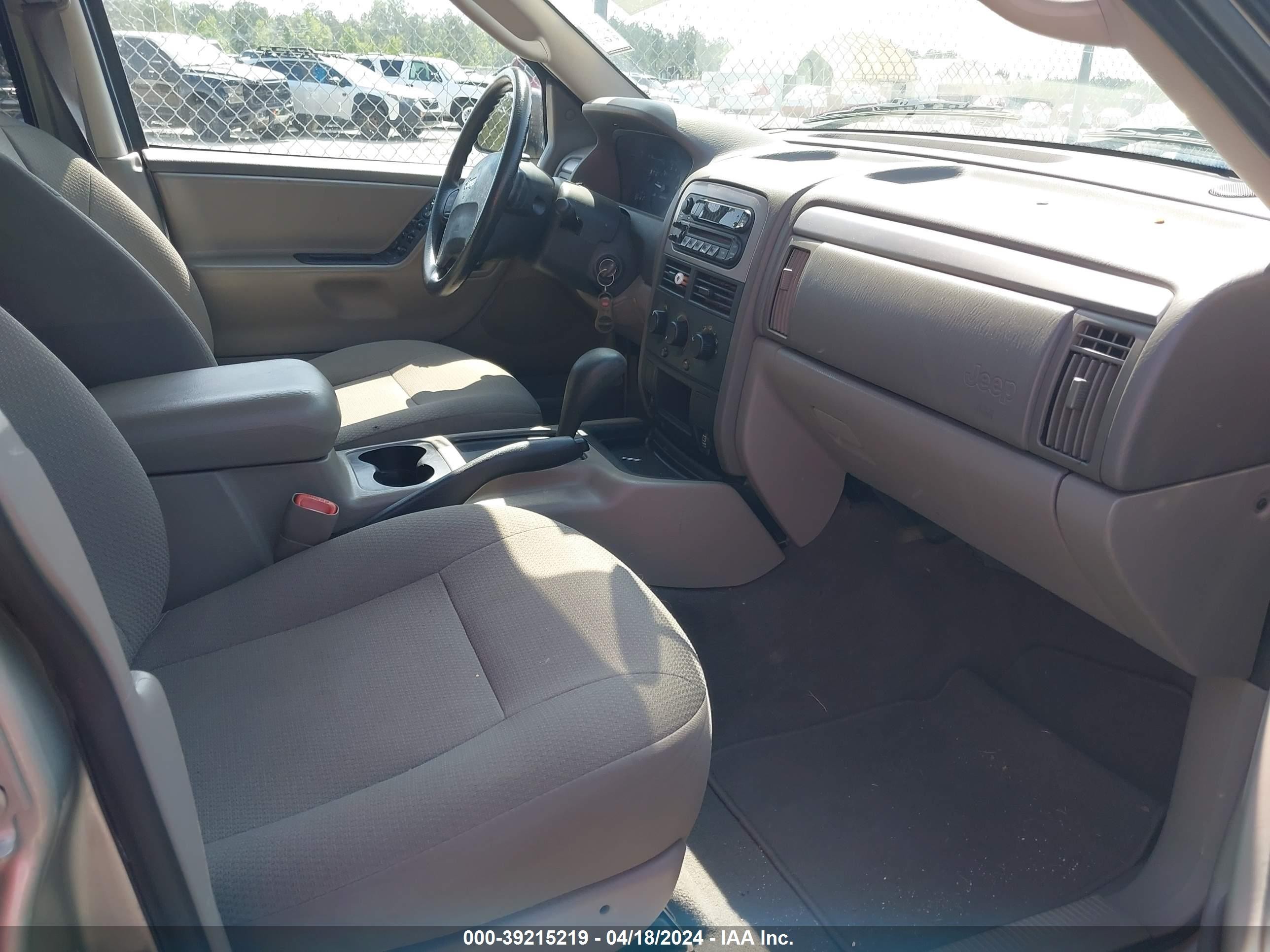 Photo 4 VIN: 1J4GX48S73C520569 - JEEP GRAND CHEROKEE 