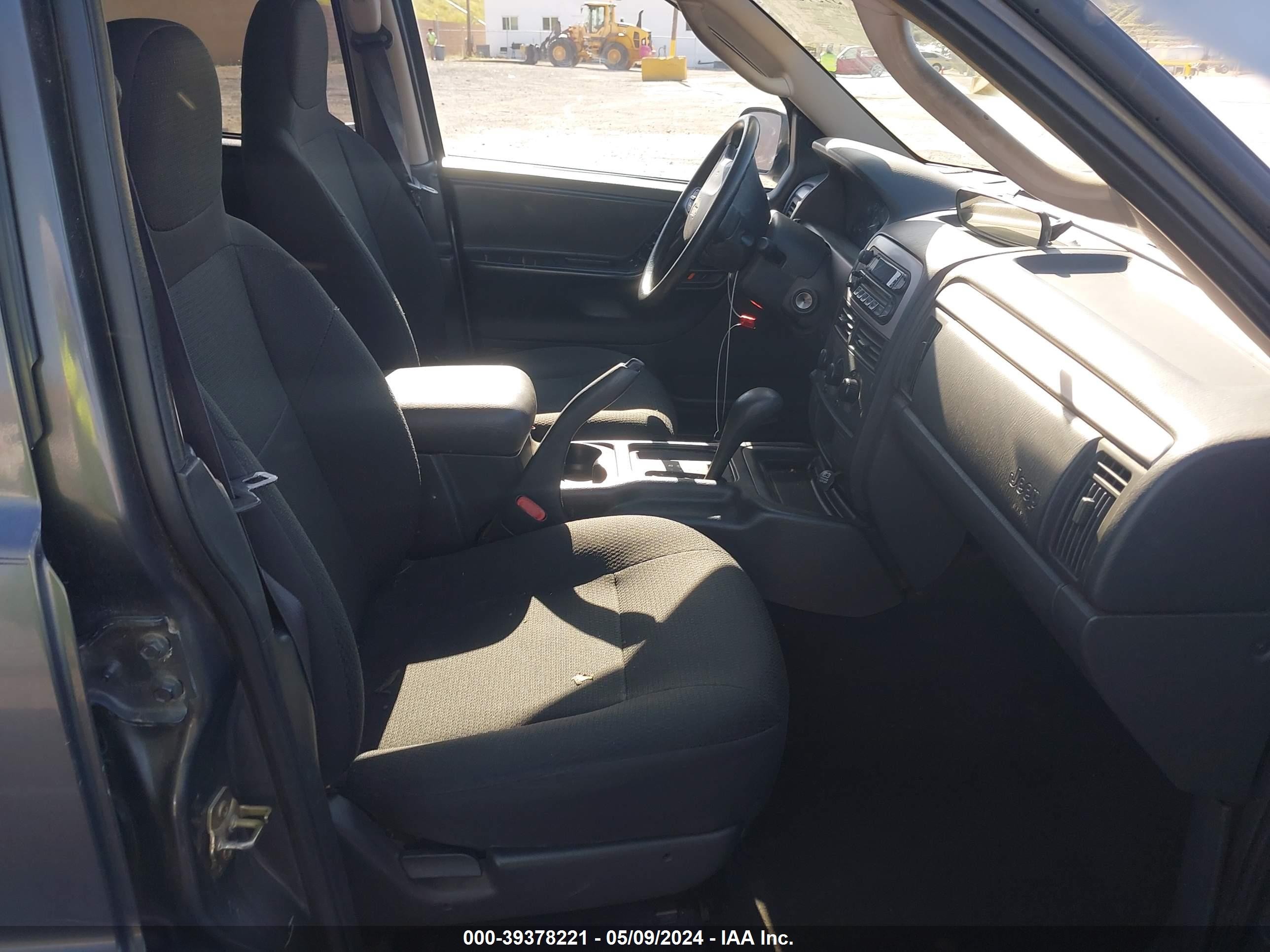 Photo 4 VIN: 1J4GX48S74C204980 - JEEP GRAND CHEROKEE 