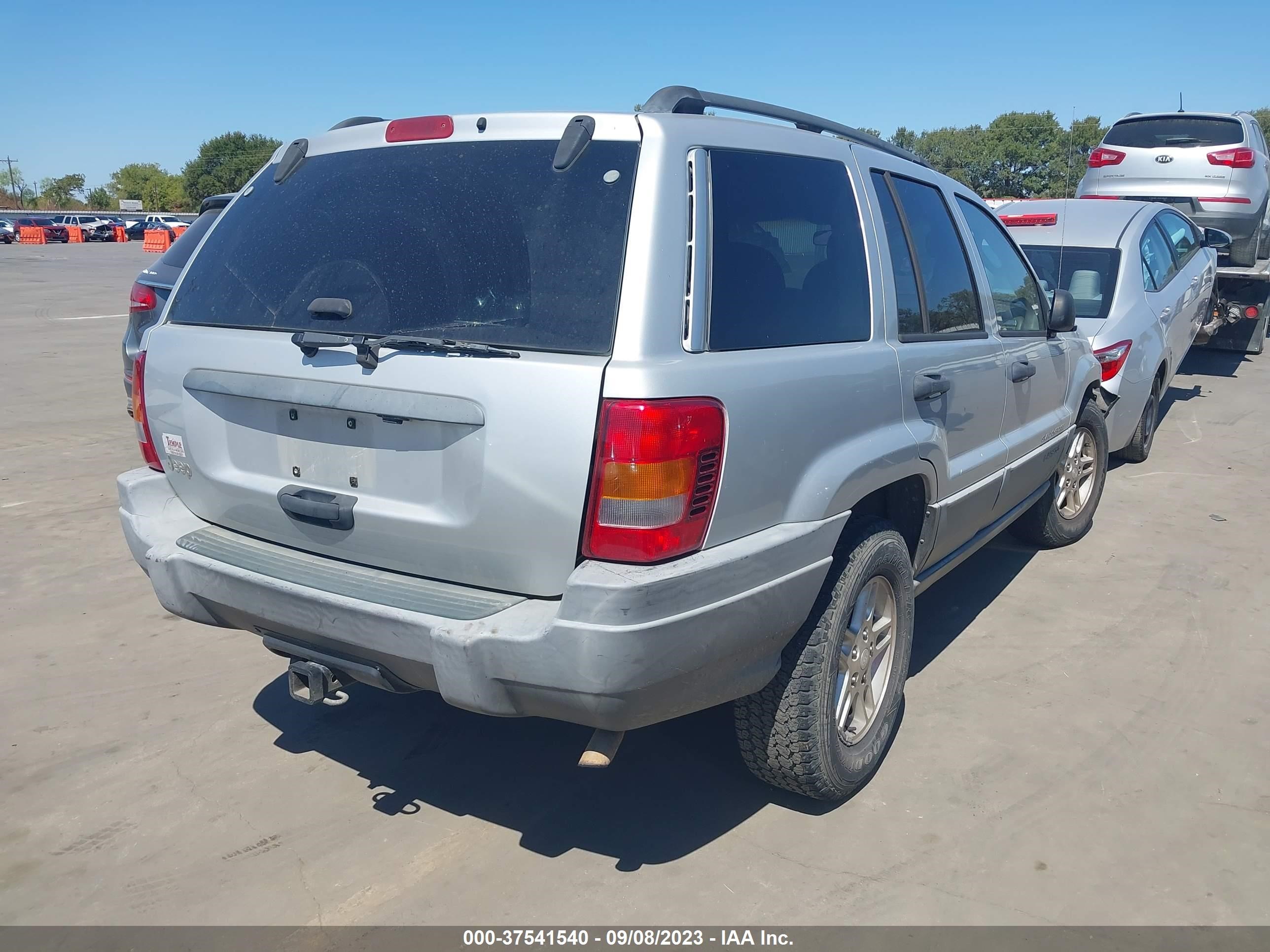 Photo 3 VIN: 1J4GX48S82C292094 - JEEP GRAND CHEROKEE 