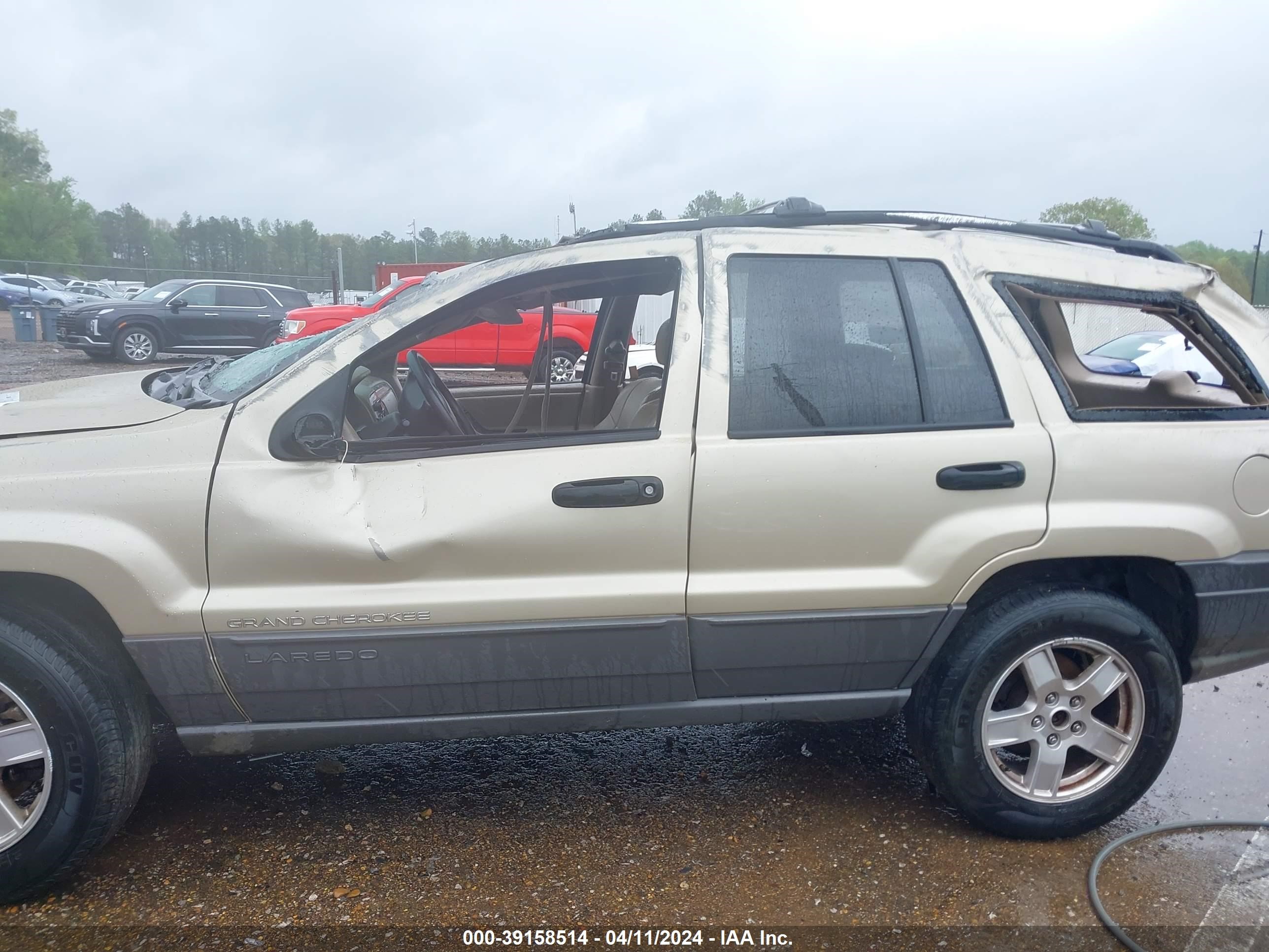 Photo 13 VIN: 1J4GX48SX1C534091 - JEEP GRAND CHEROKEE 