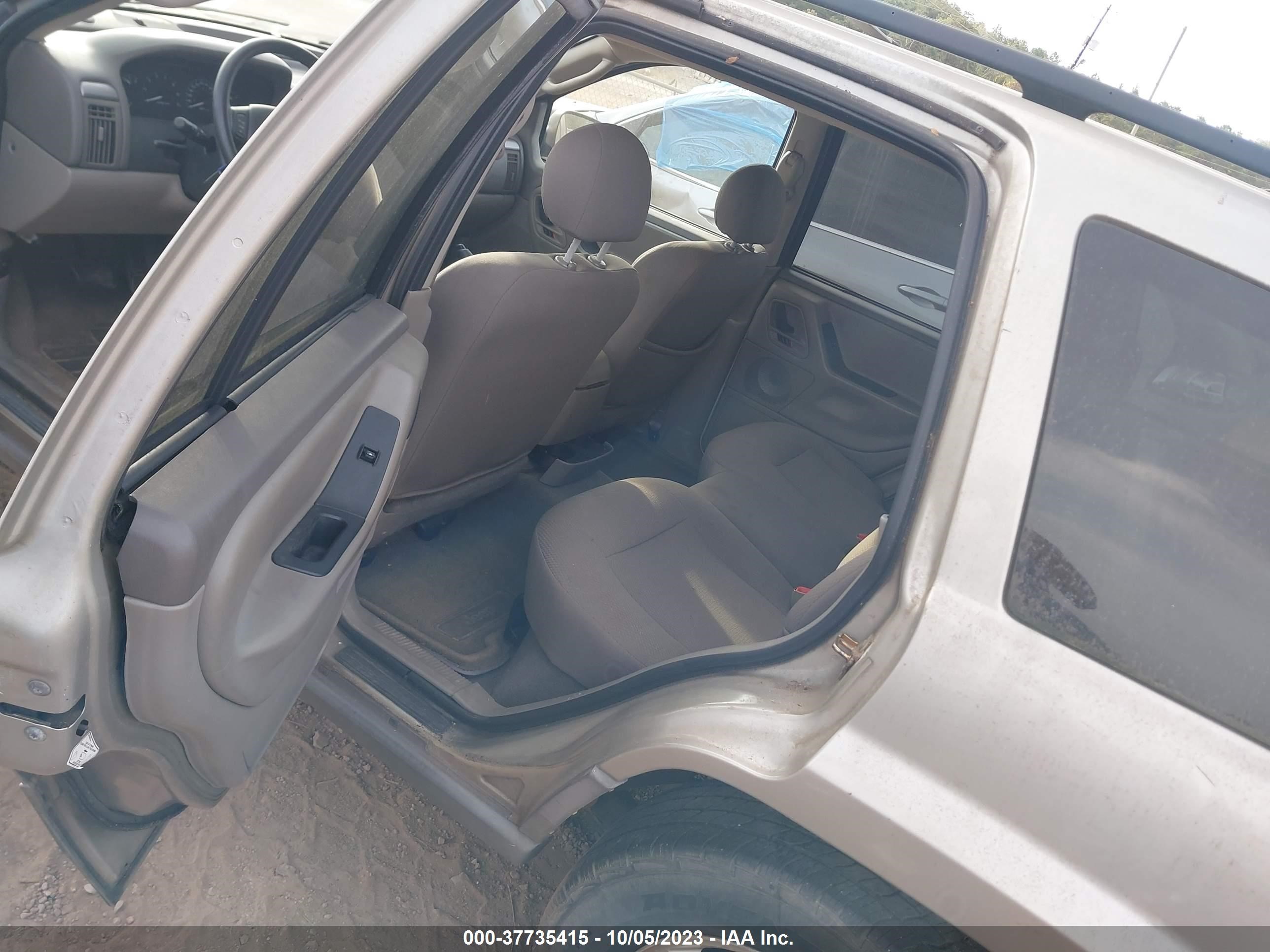 Photo 7 VIN: 1J4GX48SX4C141700 - JEEP GRAND CHEROKEE 