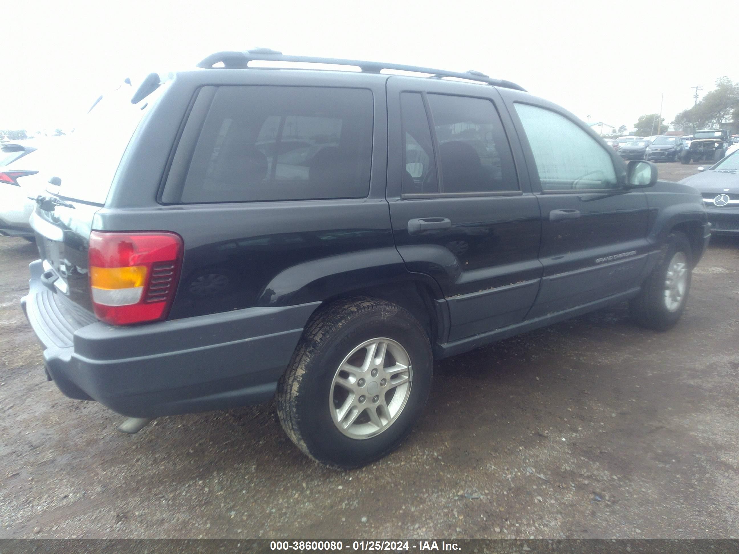 Photo 3 VIN: 1J4GX48SX4C183168 - JEEP GRAND CHEROKEE 