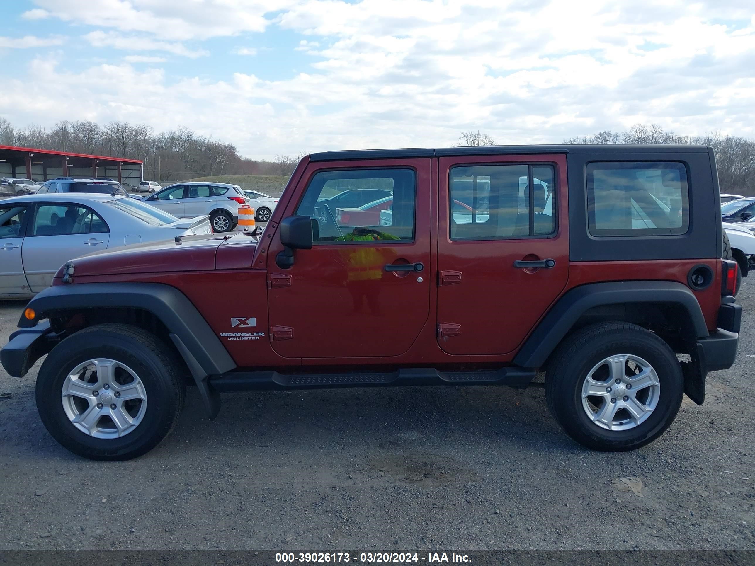 Photo 13 VIN: 1J4GZ39139L756879 - JEEP WRANGLER 