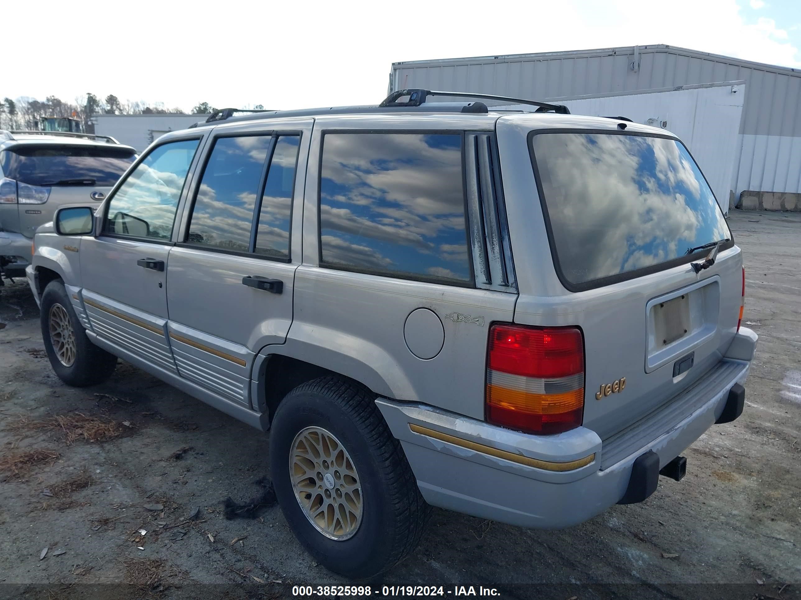 Photo 2 VIN: 1J4GZ78S7SC692692 - JEEP GRAND CHEROKEE 