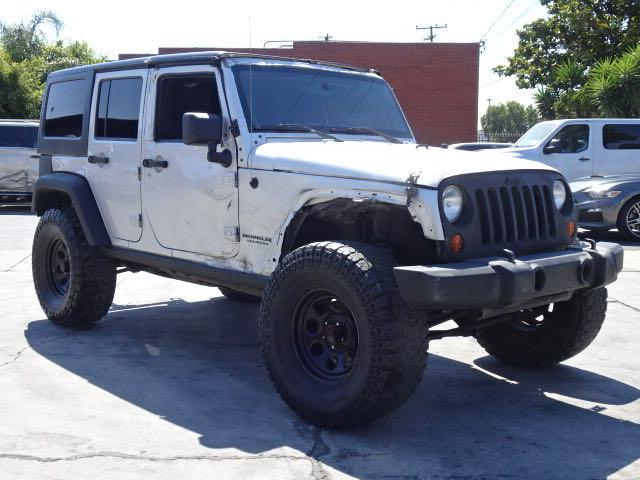 Photo 0 VIN: 1J4HA3H10BL583261 - JEEP WRANGLER U 