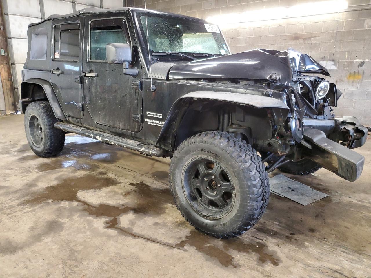 Photo 3 VIN: 1J4HA3H12BL602330 - JEEP WRANGLER 