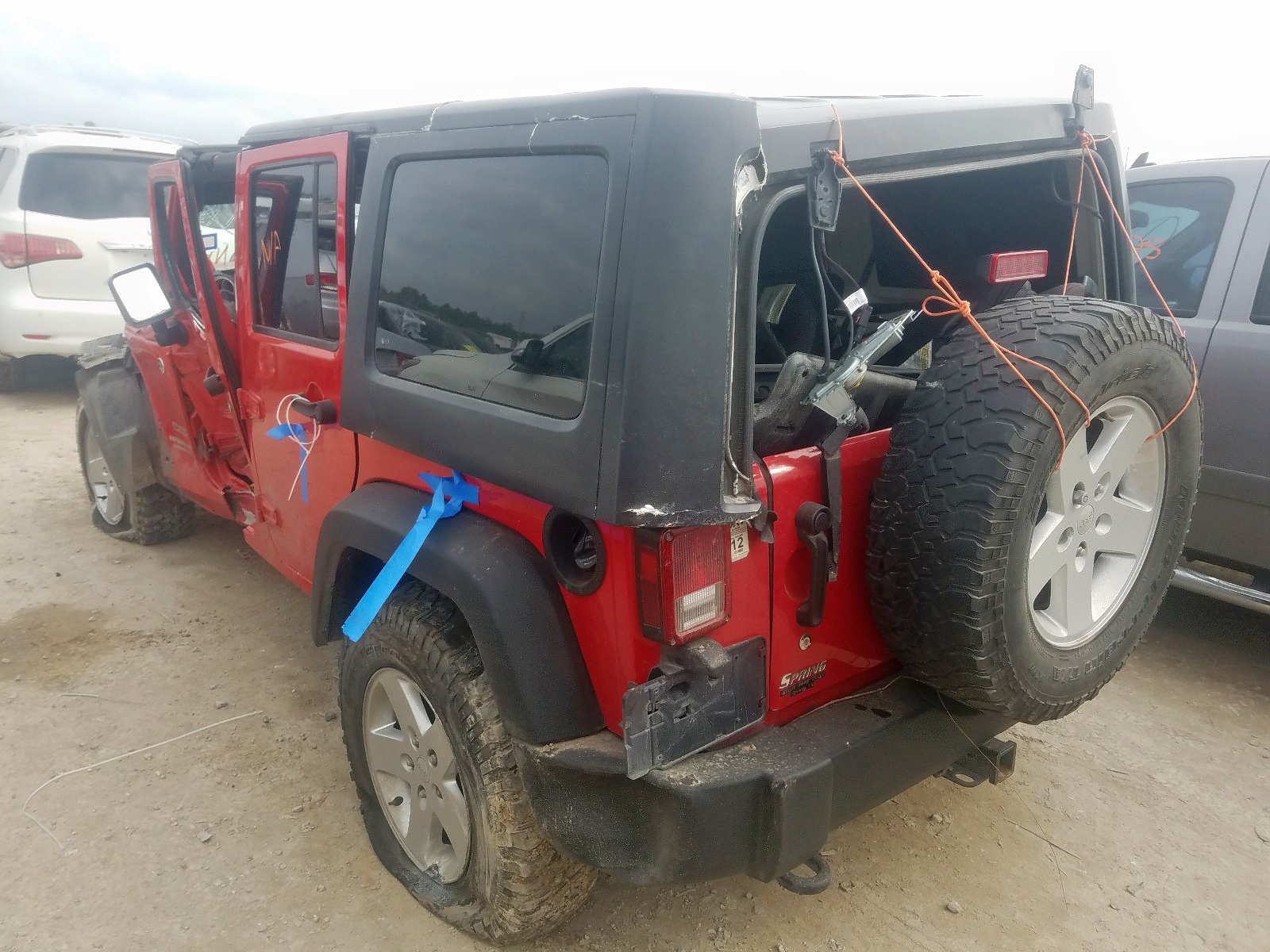 Photo 2 VIN: 1J4HA3H13BL580158 - JEEP WRANGLER U 