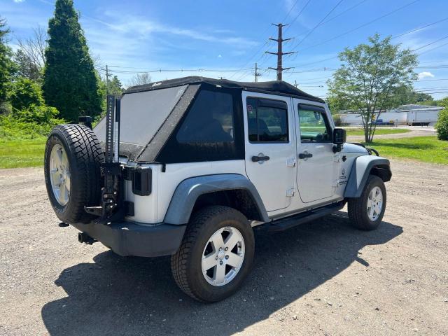 Photo 3 VIN: 1J4HA3H16BL500982 - JEEP WRANGLER 