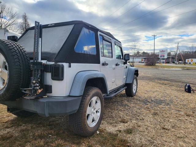 Photo 3 VIN: 1J4HA3H16BL500982 - JEEP WRANGLER U 