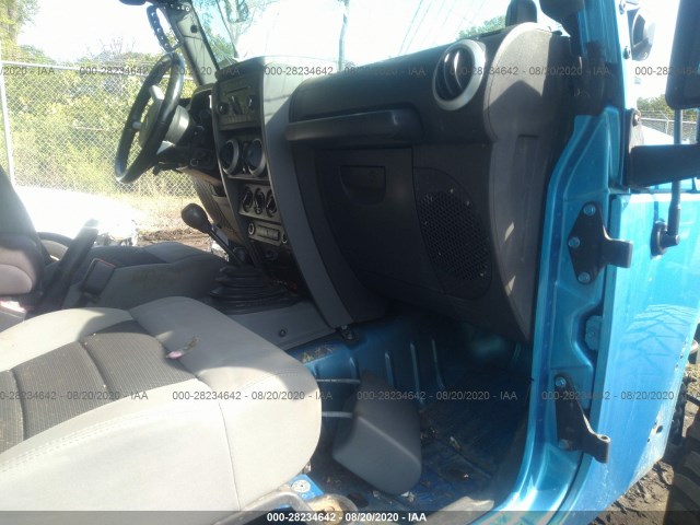 Photo 4 VIN: 1J4HA5H10AL222042 - JEEP WRANGLER UNLIMITED 