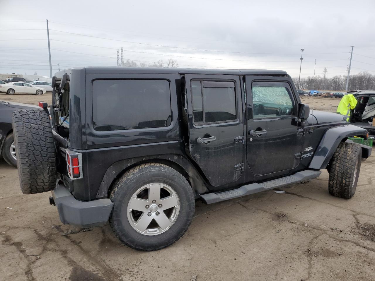 Photo 2 VIN: 1J4HA5H11BL515580 - JEEP WRANGLER 