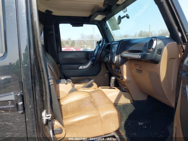 Photo 4 VIN: 1J4HA5H13BL617835 - JEEP WRANGLER UNLIMITED 