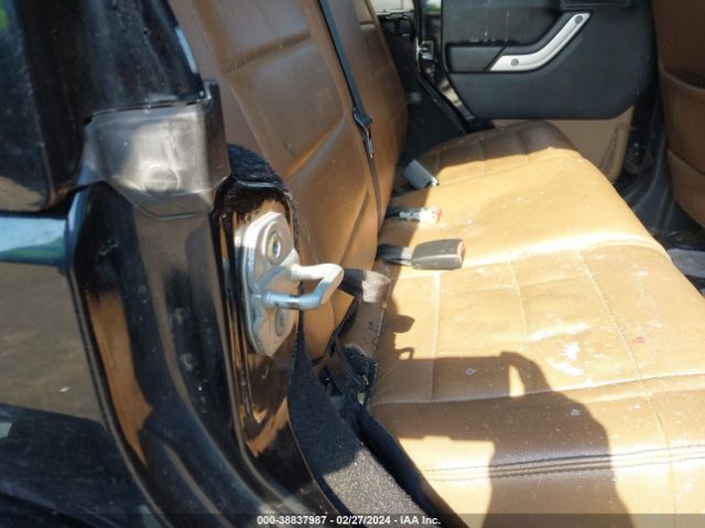 Photo 7 VIN: 1J4HA5H13BL617835 - JEEP WRANGLER UNLIMITED 