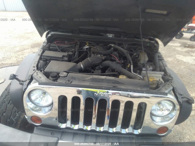 Photo 9 VIN: 1J4HA5H16BL506826 - JEEP WRANGLER UNLIMITED 