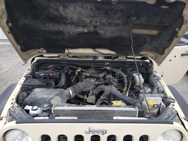 Photo 6 VIN: 1J4HA5H17BL530259 - JEEP WRANGLER U 