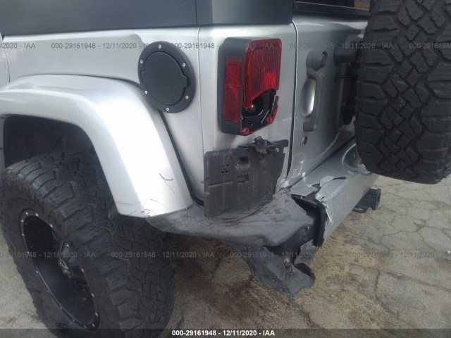 Photo 5 VIN: 1J4HA5H19AL215705 - JEEP WRANGLER UNLIMITED 