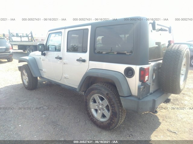 Photo 2 VIN: 1J4HA6H10BL589143 - JEEP WRANGLER UNLIMITED 