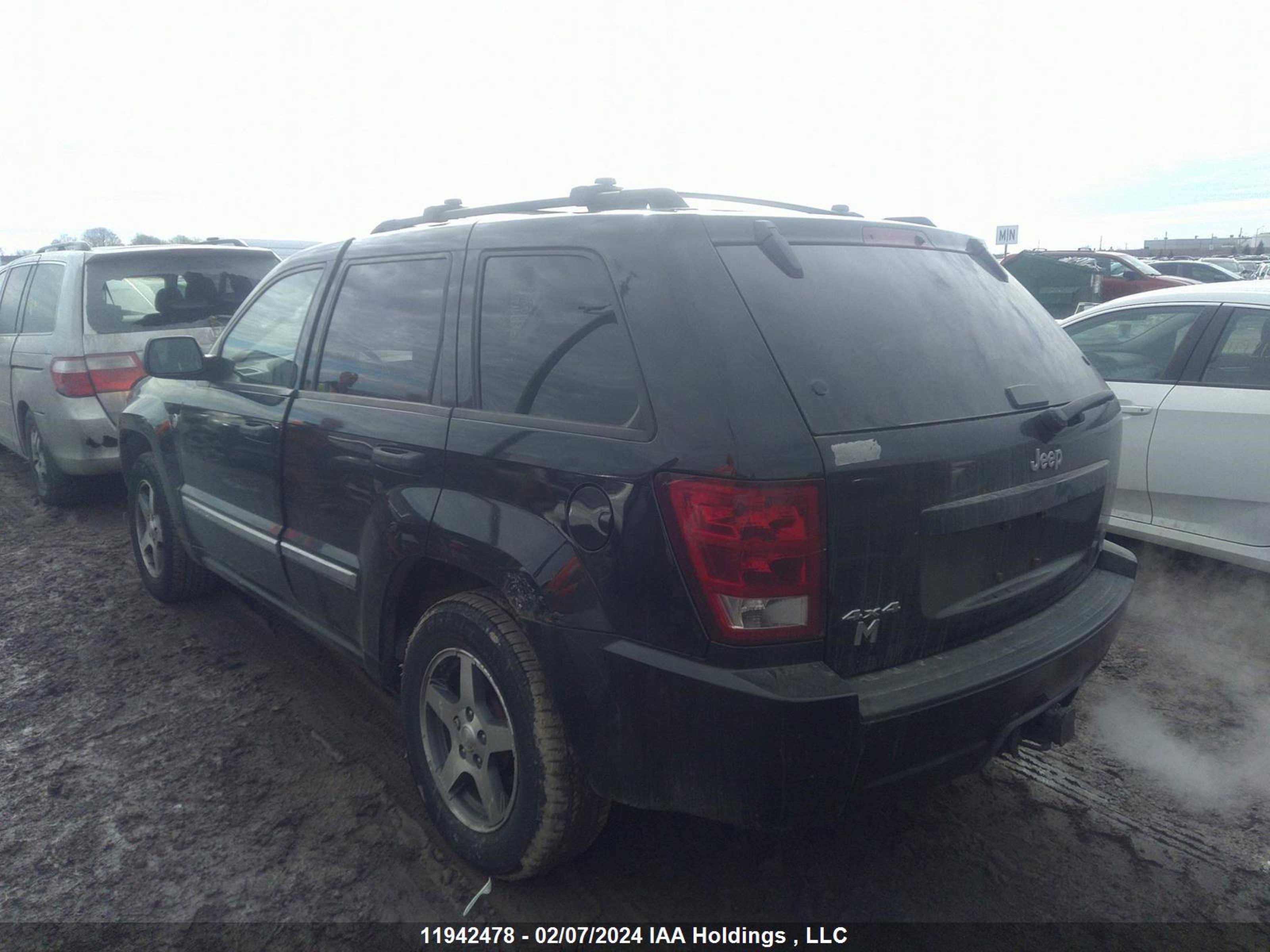 Photo 2 VIN: 1J4HR48N15C662184 - JEEP GRAND CHEROKEE 