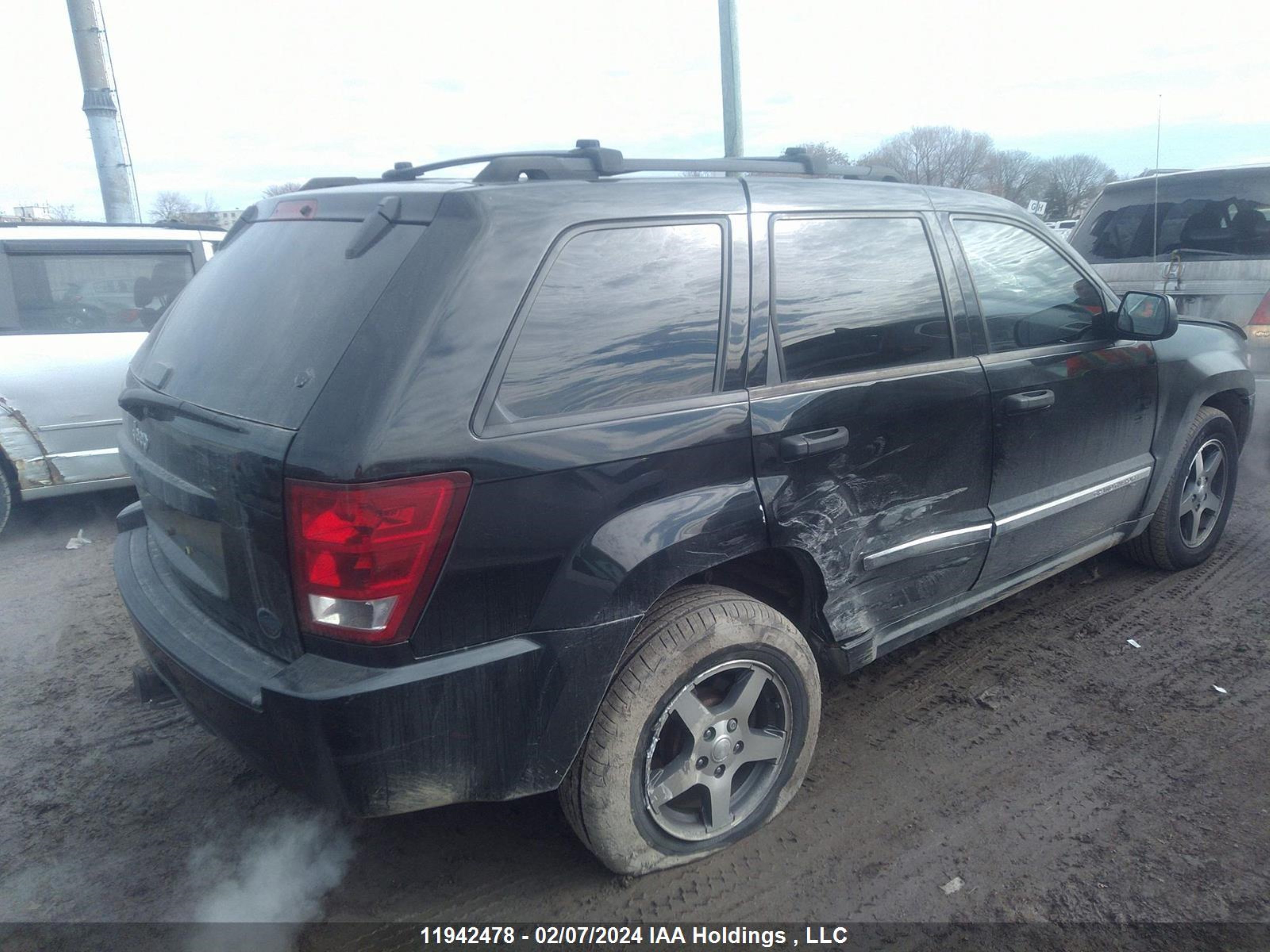 Photo 3 VIN: 1J4HR48N15C662184 - JEEP GRAND CHEROKEE 