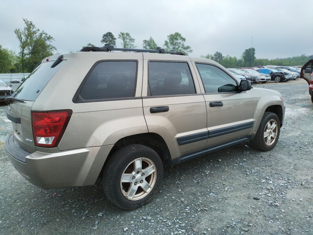 Photo 2 VIN: 1J4HR48N55C602442 - JEEP GRAND CHEROKEE 