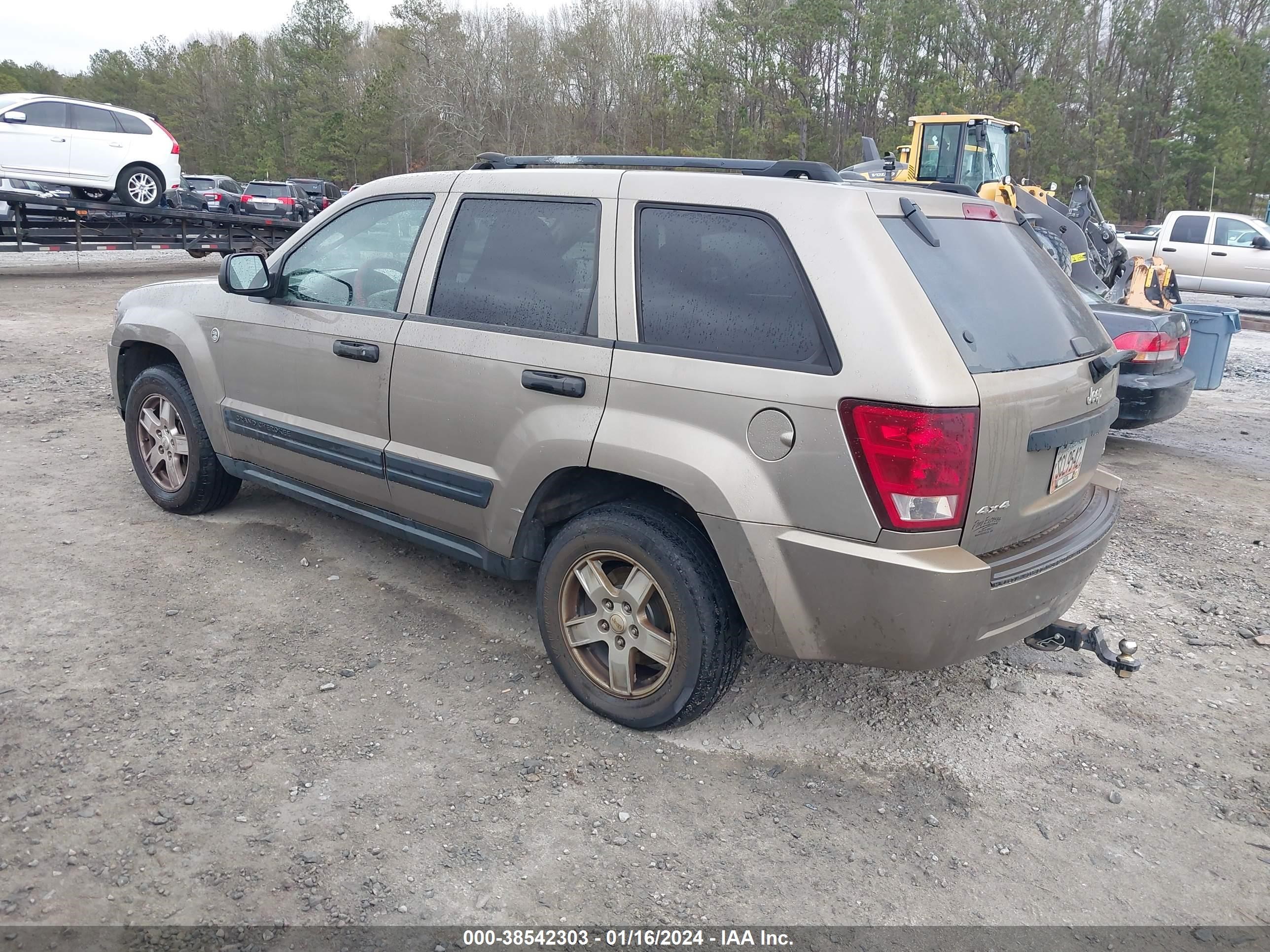 Photo 2 VIN: 1J4HR48N85C727581 - JEEP GRAND CHEROKEE 