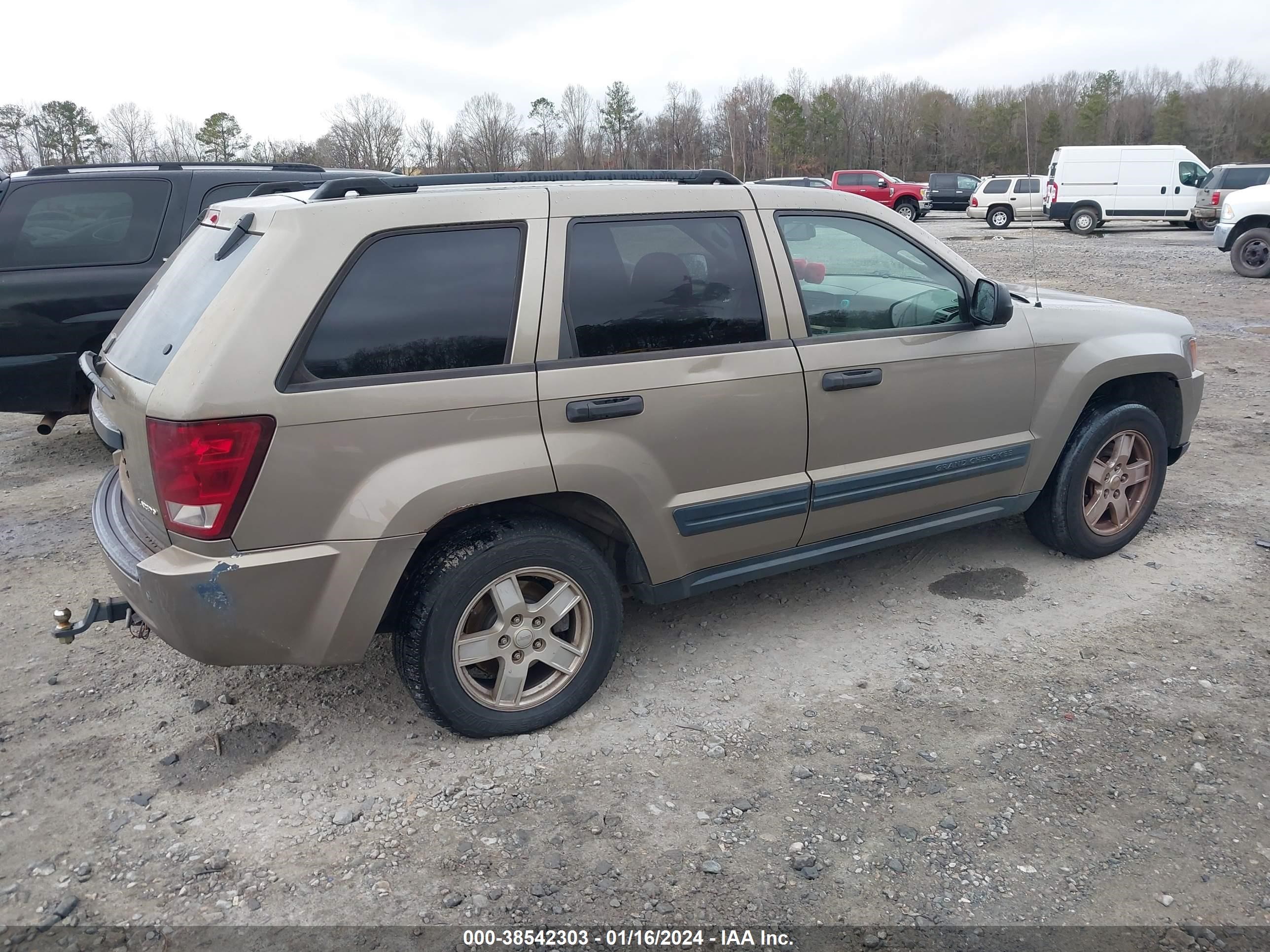 Photo 3 VIN: 1J4HR48N85C727581 - JEEP GRAND CHEROKEE 