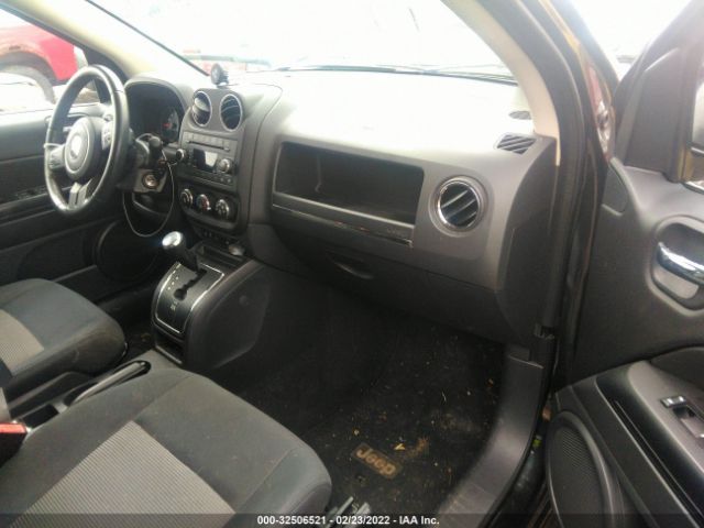 Photo 4 VIN: 1J4NF1FB0BD226483 - JEEP COMPASS 