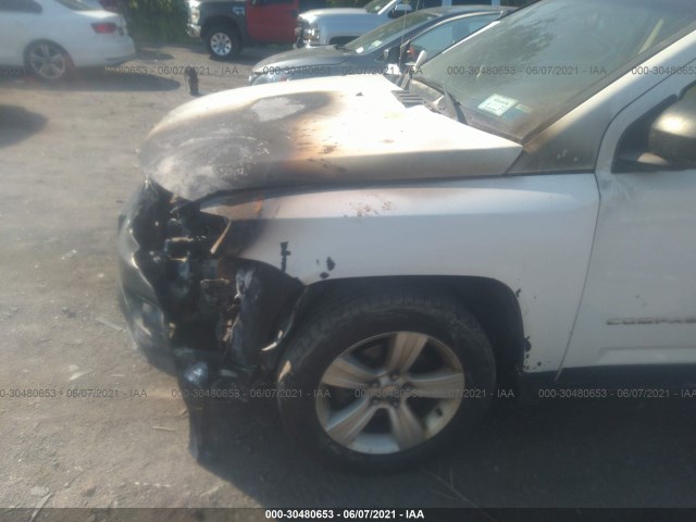 Photo 5 VIN: 1J4NF1FB0BD244577 - JEEP COMPASS 