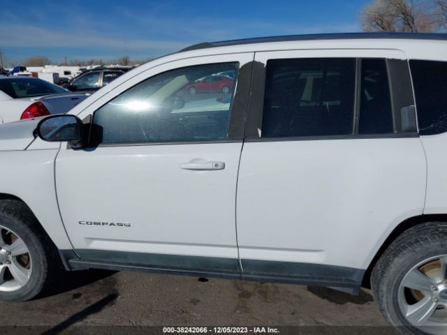 Photo 5 VIN: 1J4NF1FB0BD257832 - JEEP COMPASS 