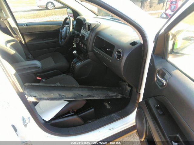 Photo 4 VIN: 1J4NF1FB0BD282231 - JEEP COMPASS 