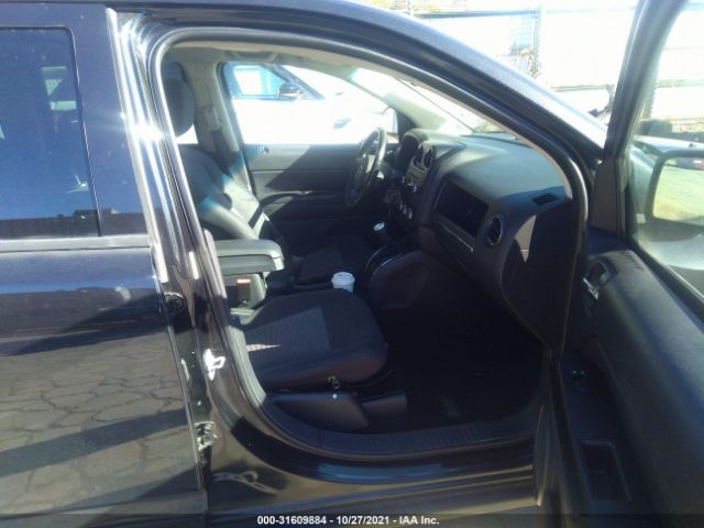 Photo 4 VIN: 1J4NF1FB1BD180176 - JEEP COMPASS 